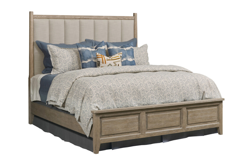 OAKMONT KING UPH PANEL BED COMPLETE Primary Select