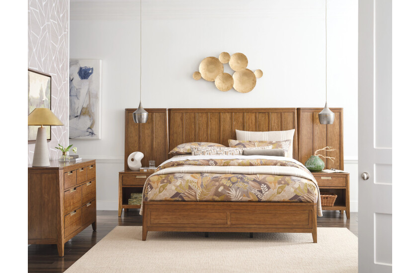 LINEAGE KING PANEL BED - COMPLETE Room 2