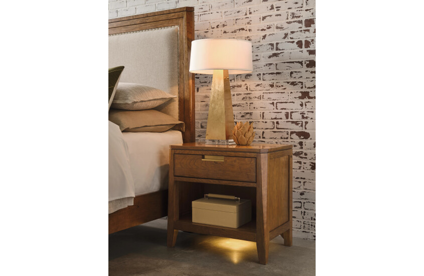 SCALE NIGHTSTAND Room 2