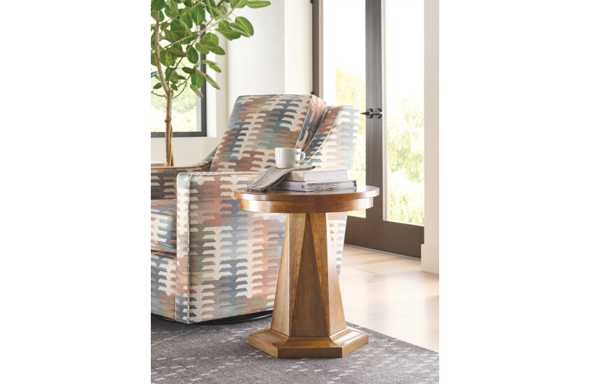 ARRAY ROUND CHAIRSIDE TABLE Room